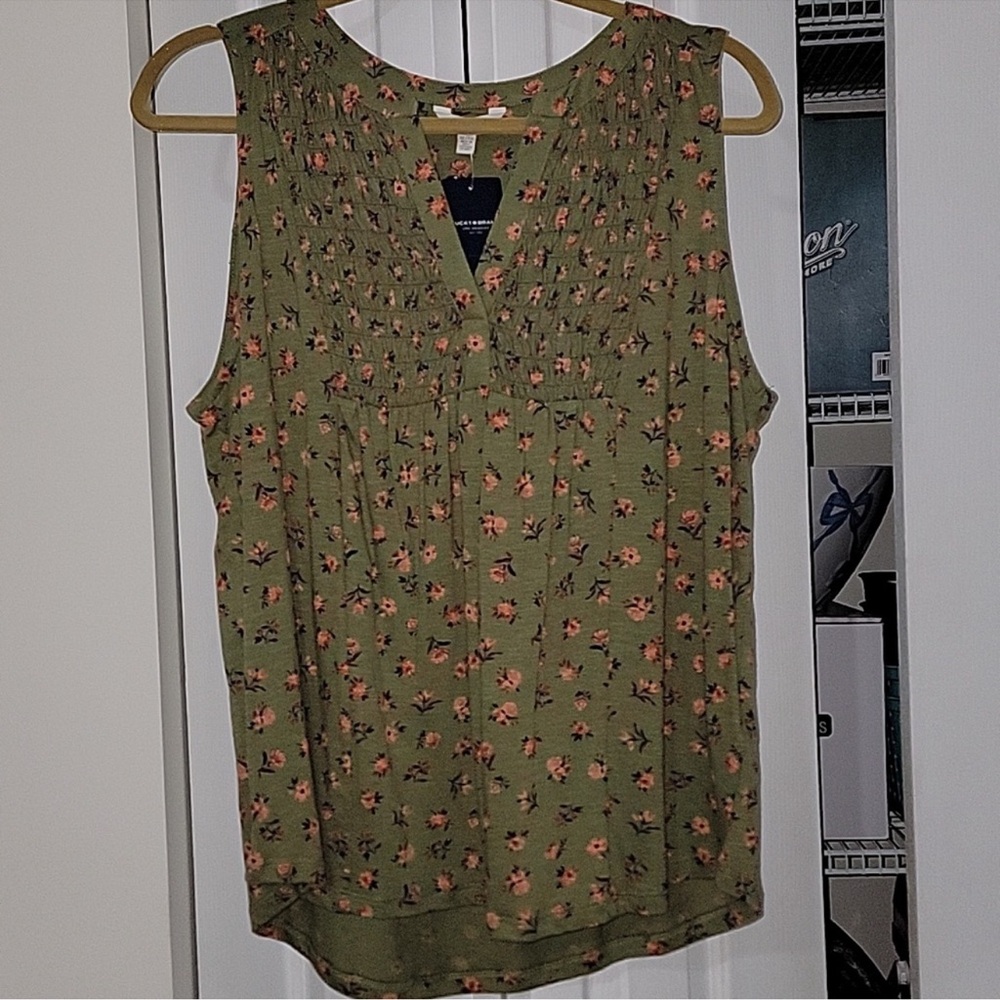 NWT Lucky Brand Olive Green Floral Sleeveless Tank blouse